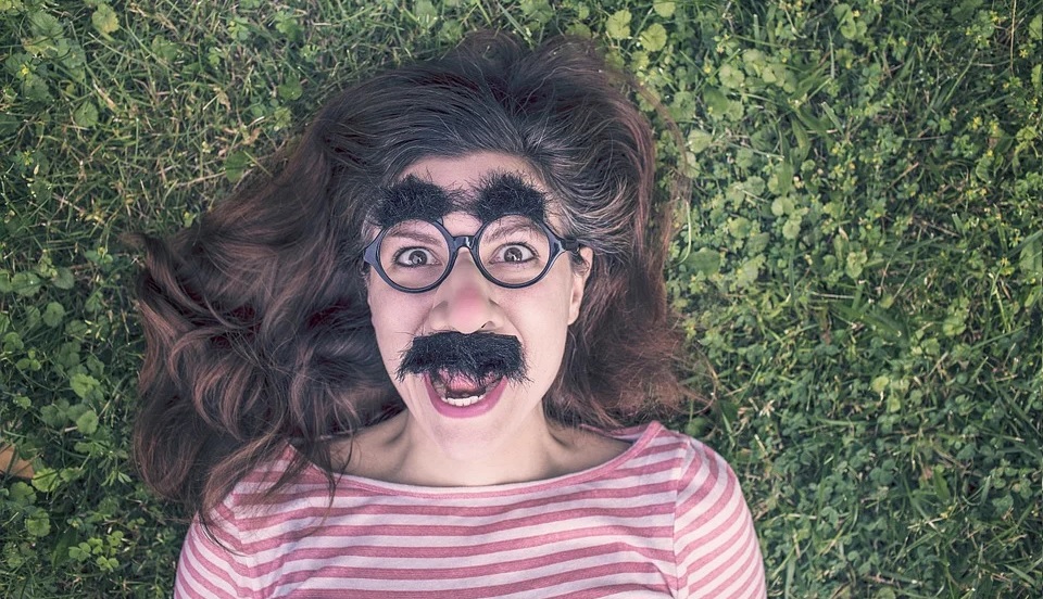 Duvet :  Comment enlever la moustache femme naturellement